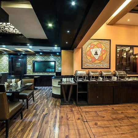 Hotel Lynq-Cico Calcutta  Esterno foto
