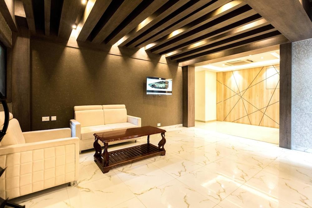 Hotel Lynq-Cico Calcutta  Esterno foto