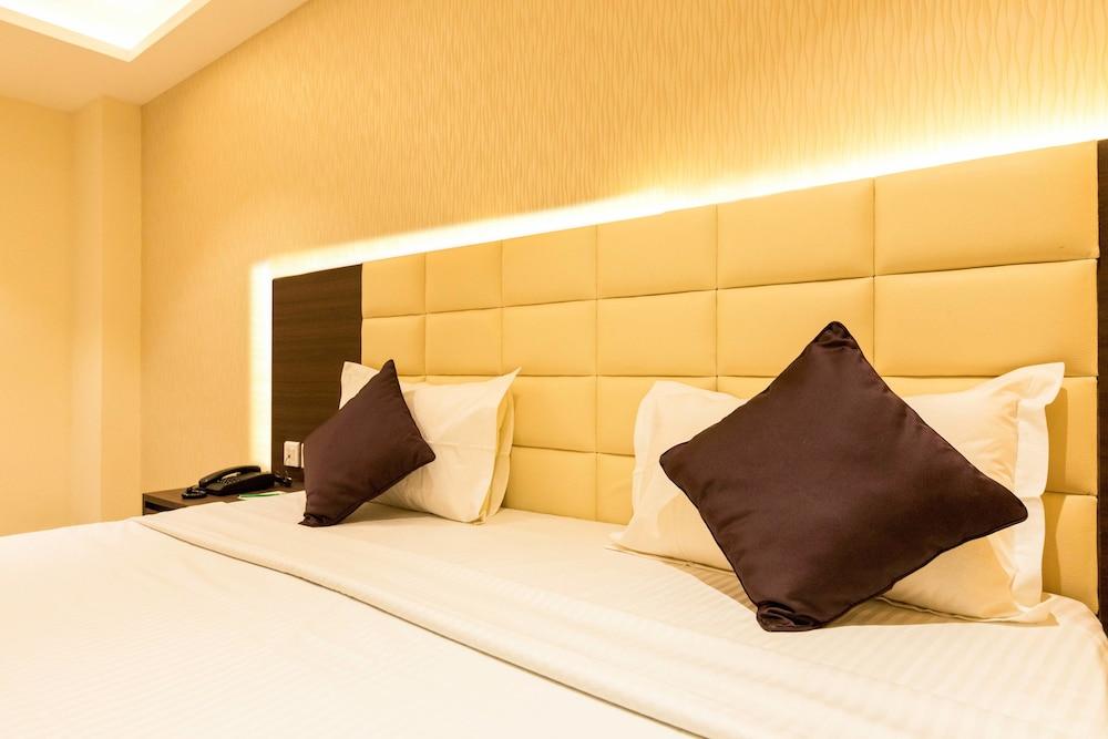 Hotel Lynq-Cico Calcutta  Esterno foto