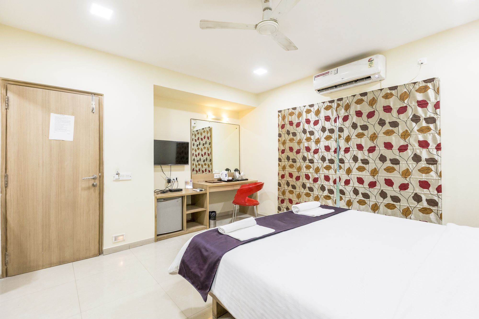 Hotel Lynq-Cico Calcutta  Esterno foto