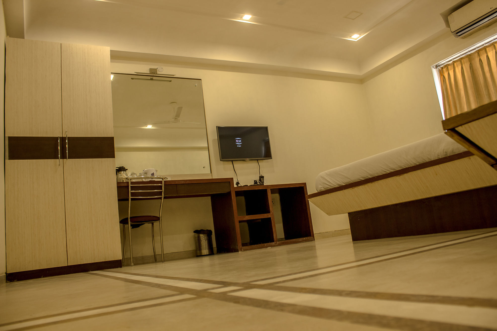 Hotel Lynq-Cico Calcutta  Esterno foto